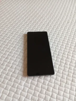 Sony Xperia L3 32 GB + funda naranja