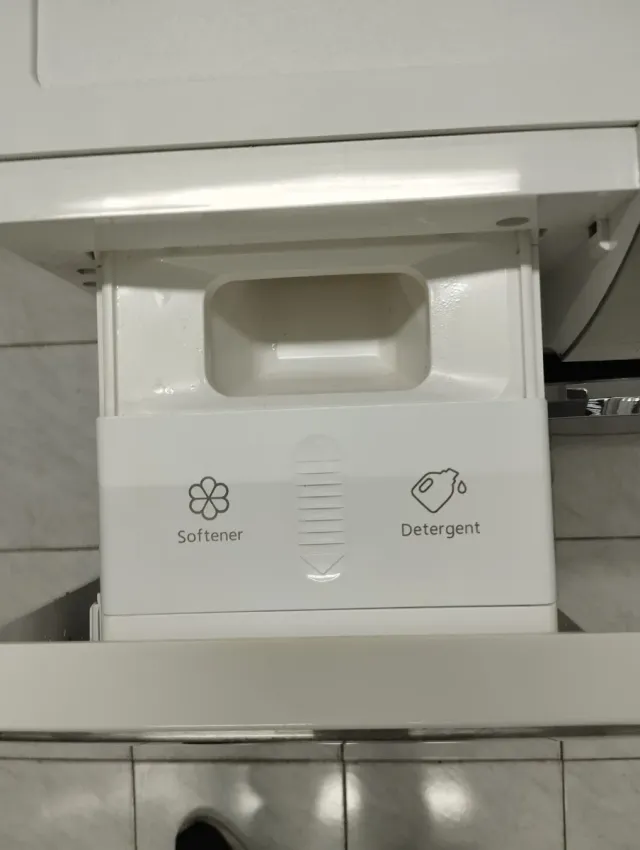 LAVADORAS CON SECADORA MARCA HISENSE DE 10/6 KG A+