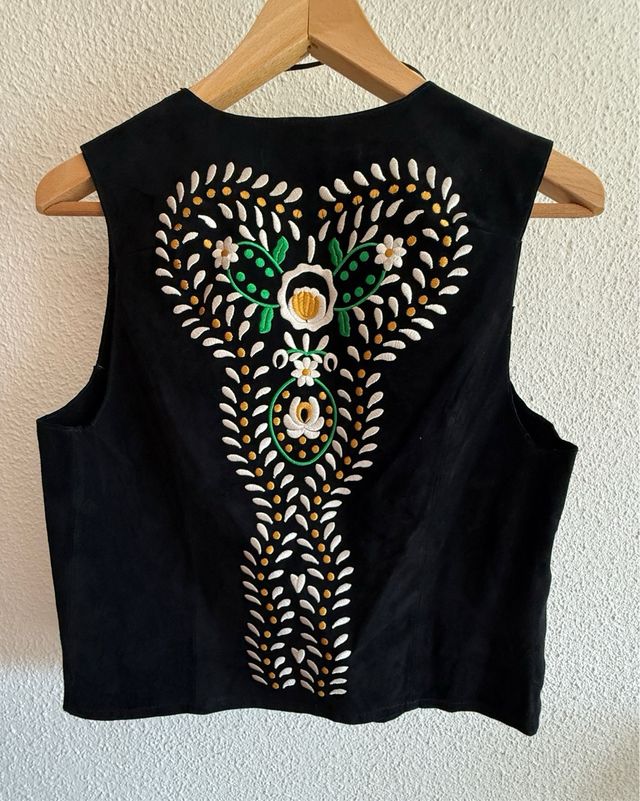 Chaleco Zara bordado