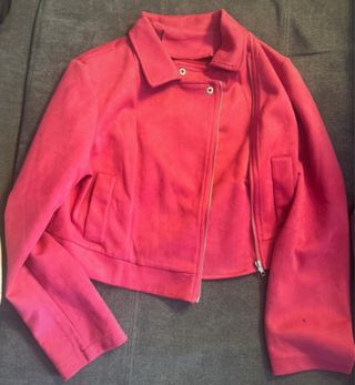 Chaqueta estilo motero rosa