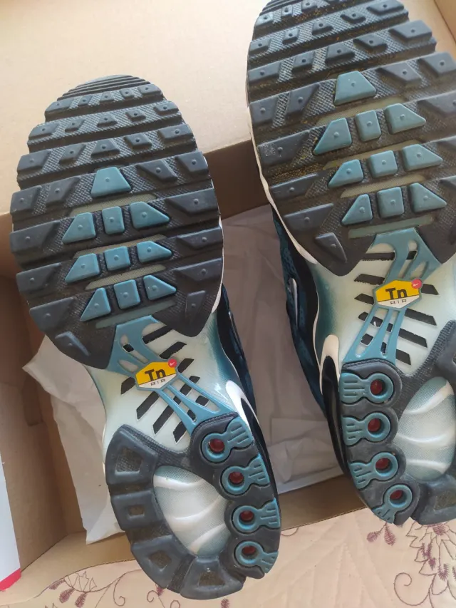 Nike Air Max Plus Talla 38.5 (24.5 cm)