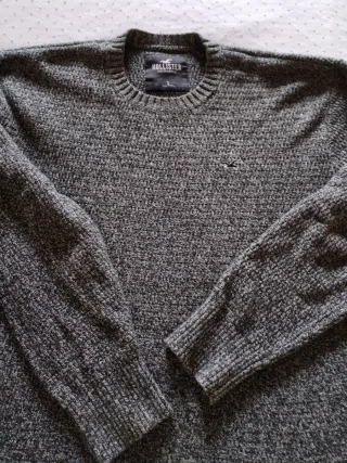 Jersey Hollister chico gris y negro Talla L