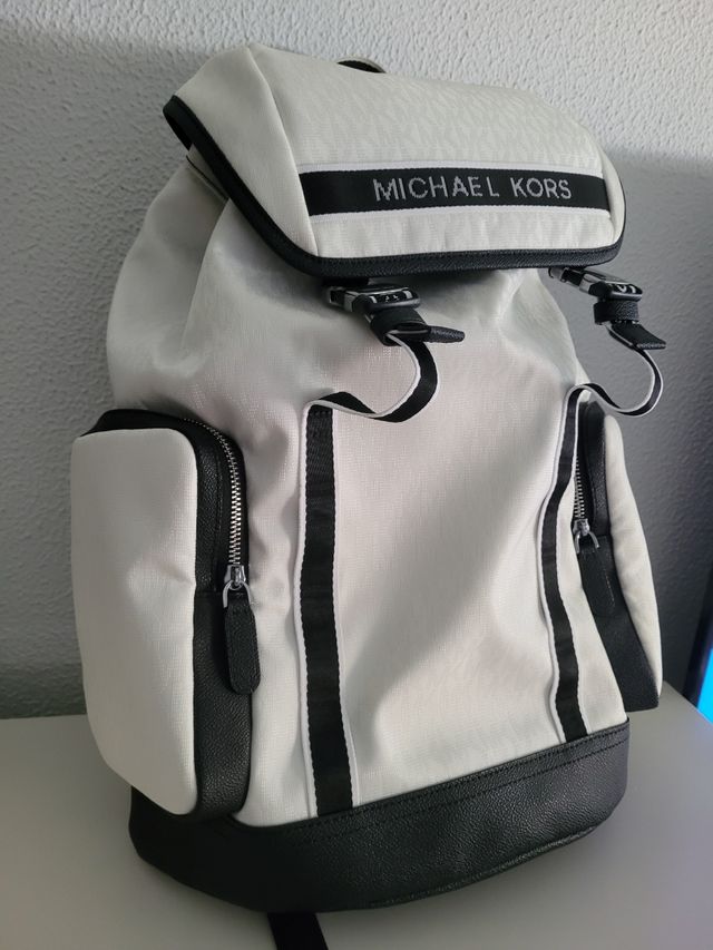 Mochila Michael Kors Negra y Blanca Nueva!