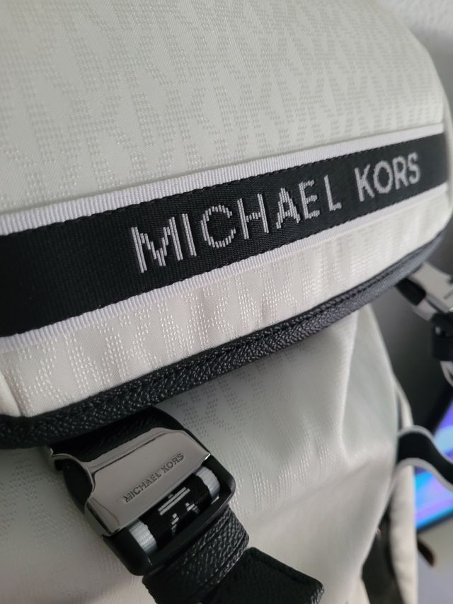 Mochila Michael Kors Negra y Blanca Nueva!