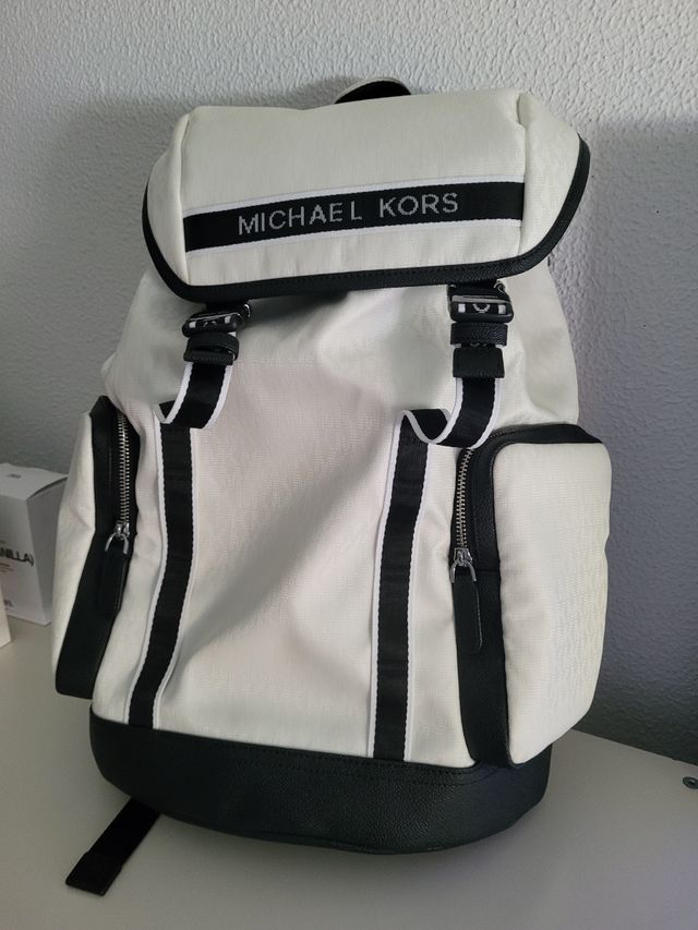 Mochila Michael Kors Negra y Blanca Nueva!