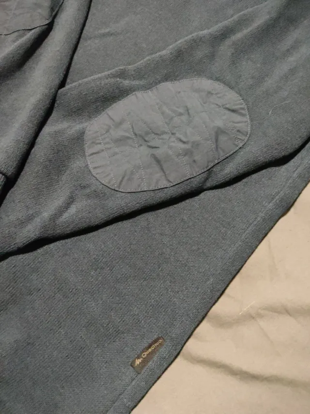 Jersey azul cuello pico talla L