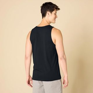 Camiseta de tirantes negra hombre