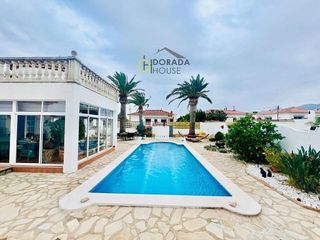 Chalet en venta en Miami Platja - Miami Playa en Mont-Roig del Camp