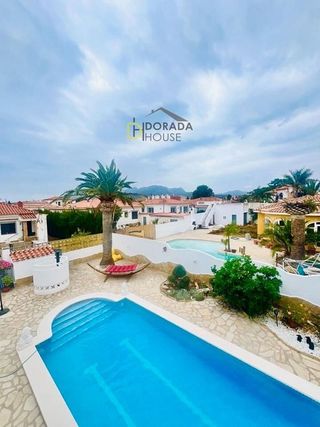 Chalet en venta en Miami Platja - Miami Playa en Mont-Roig del Camp