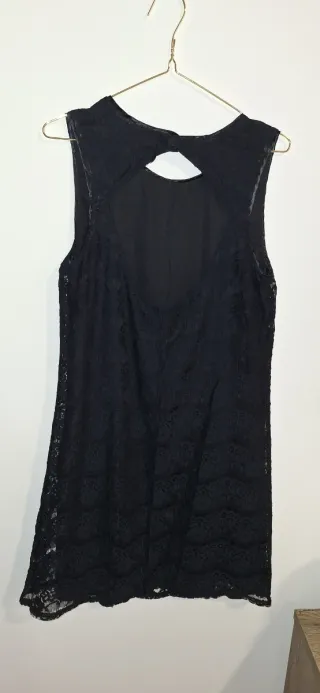 Vestido negro encaje