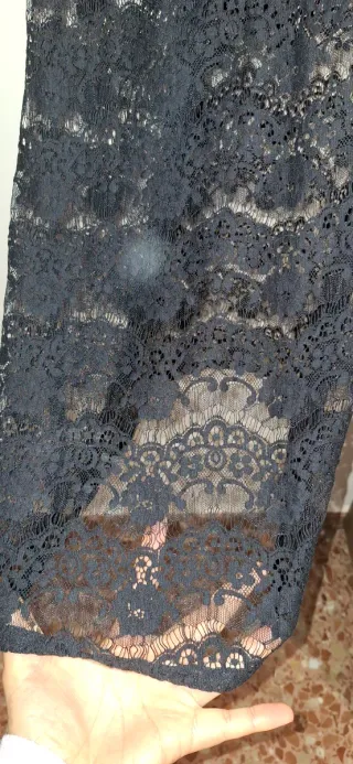 Vestido negro encaje