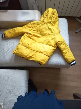 Cazadora niño con capucha talla 12 años