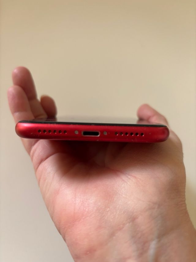 iPhone 11 (PRODUCT)RED