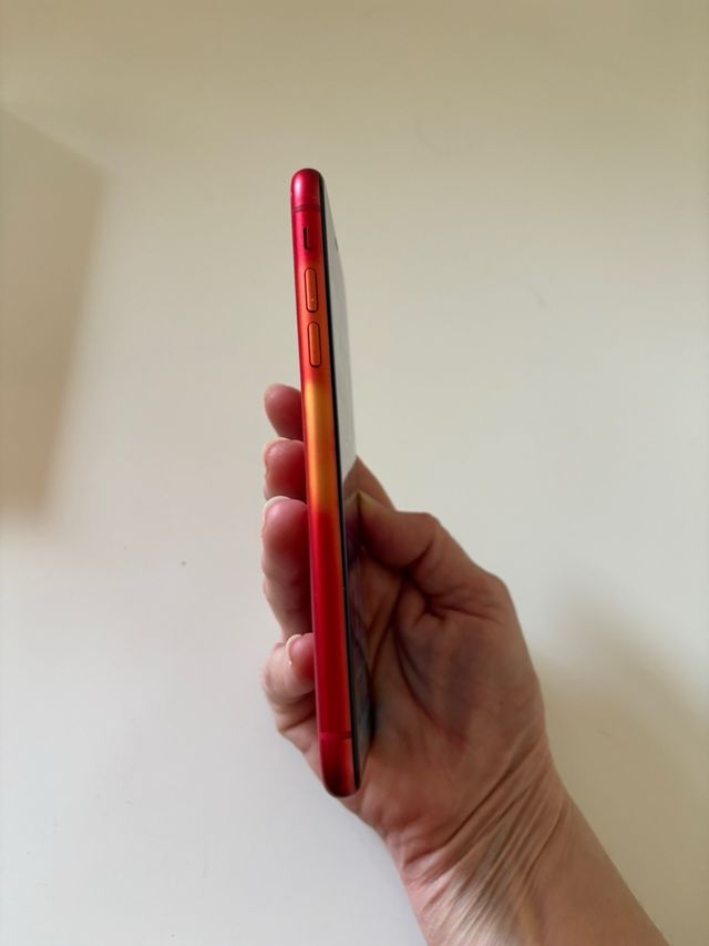 iPhone 11 (PRODUCT)RED