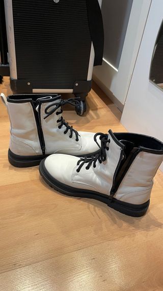 Botas militares blancas con cremallera