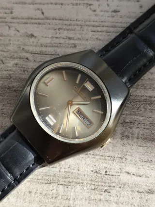 Reloj Citizen Automático Oliva