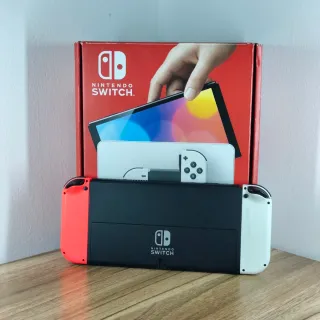 Nintendo Switch OLED Roja y Blanca