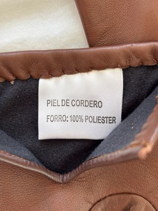 Guantes de piel marrones