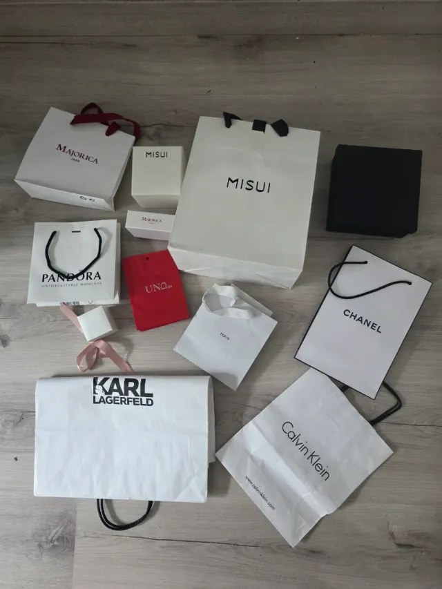 Bolsas de papel de marcas de lujo