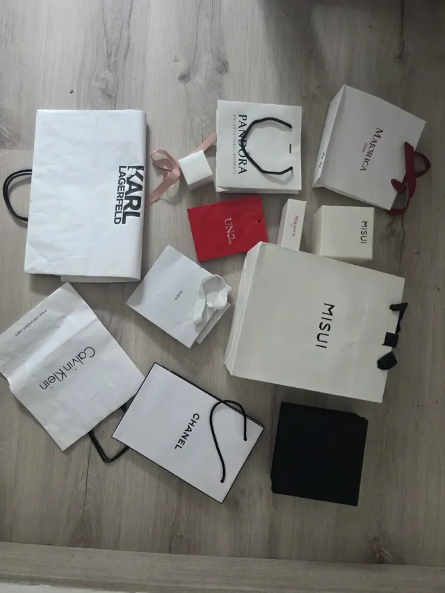 Bolsas de papel de marcas de lujo