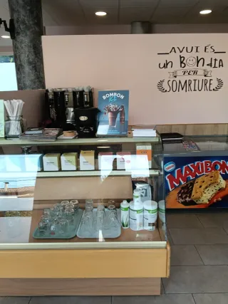 Traspaso : cafetería, panadería y local de eventos