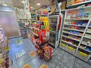 Local comercial en venta en Porta en Barcelona