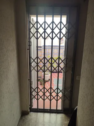 Reja de seguridad tipo acordeón