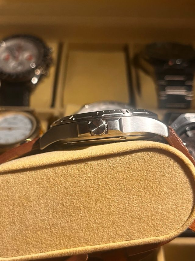 Reloj Vagary Negro Correa Marrón