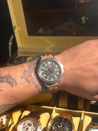 Reloj Vagary Negro Correa Marrón