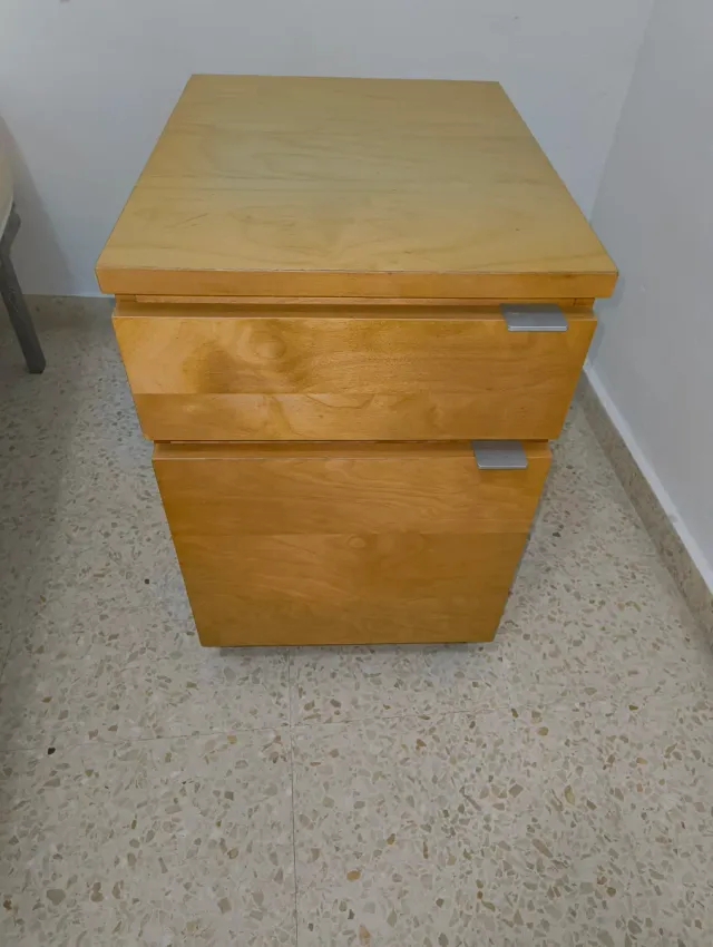 Tavolino Ikea in legno e metallo