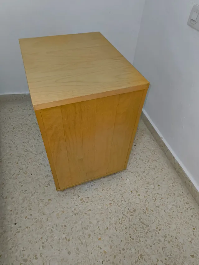 Tavolino Ikea in legno e metallo