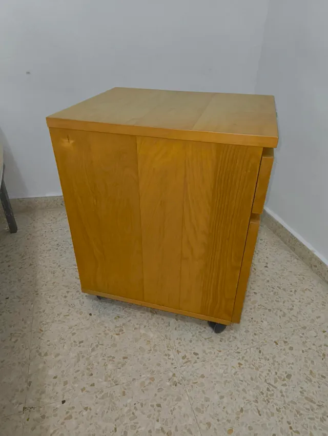 Tavolino Ikea in legno e metallo