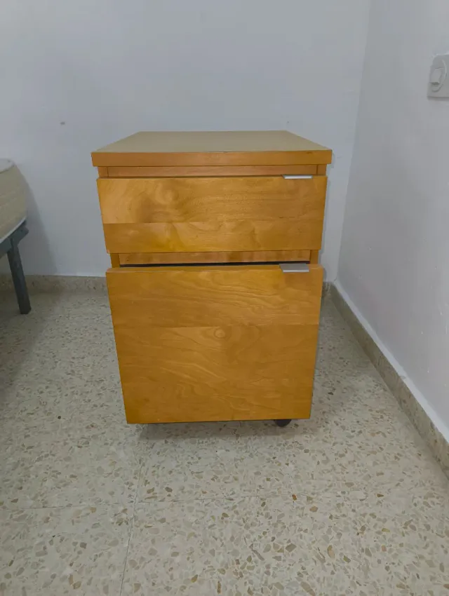 Tavolino Ikea in legno e metallo