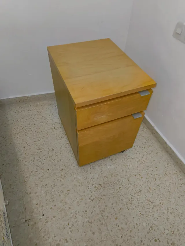 Tavolino Ikea in legno e metallo