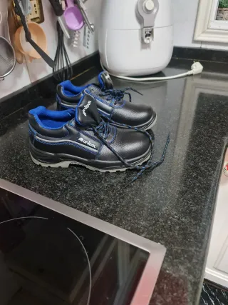 Zapatos de trabajo Aranbal Talla 38