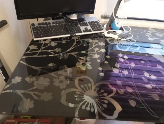 Escritorio cristal negro