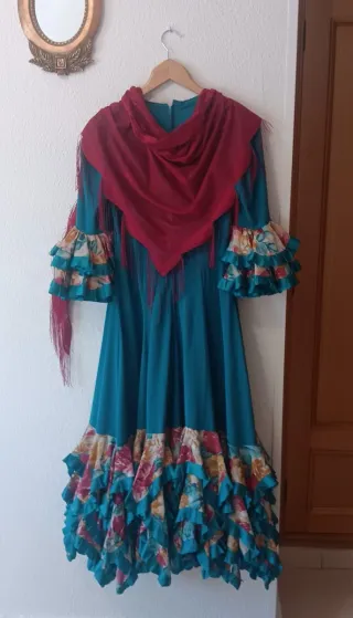 Vestido Flamenca con Mantoncillo talla 40