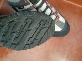 Zapatillas montaña Quechua Novadry Talla 38