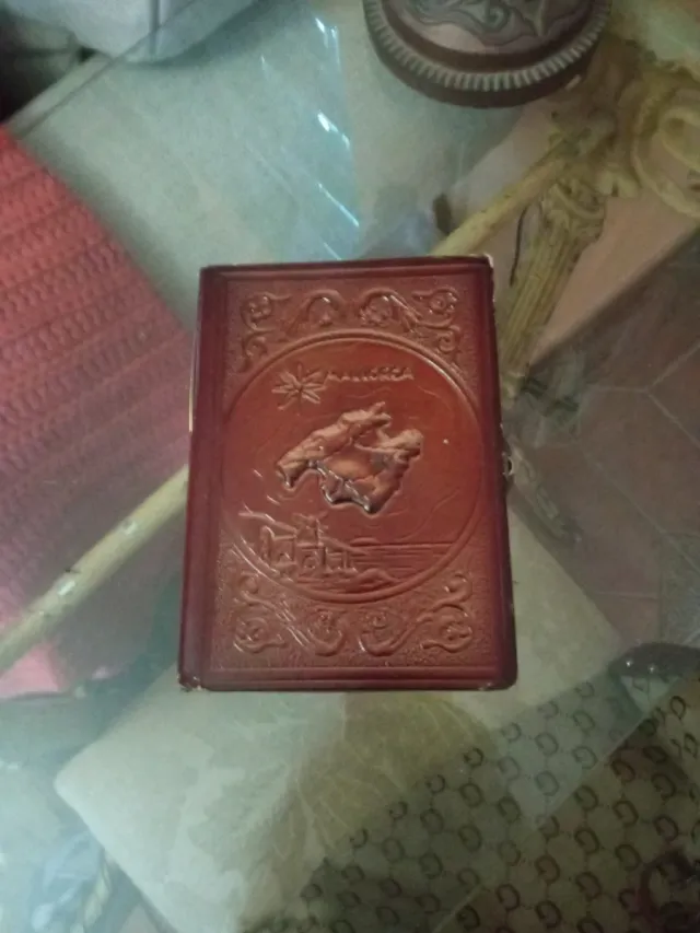 Hucha vintage in pelle Mallorca