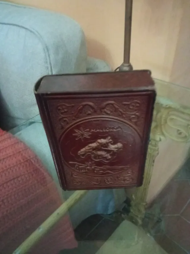 Hucha vintage in pelle Mallorca