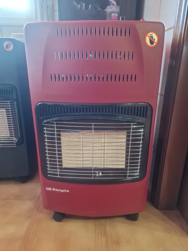 Estufa de gas butano/propano roja
