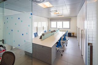 Oficina en venta en Puerto Banús en Marbella