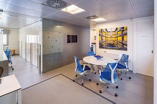 Oficina en venta en Puerto Banús en Marbella