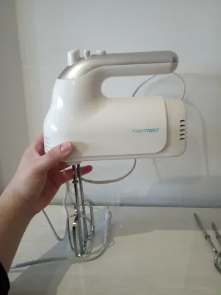 Batidora de mano blanca