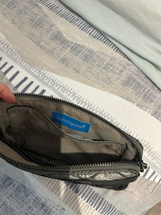 Cartera Don Algodón acolchada negra y plateada