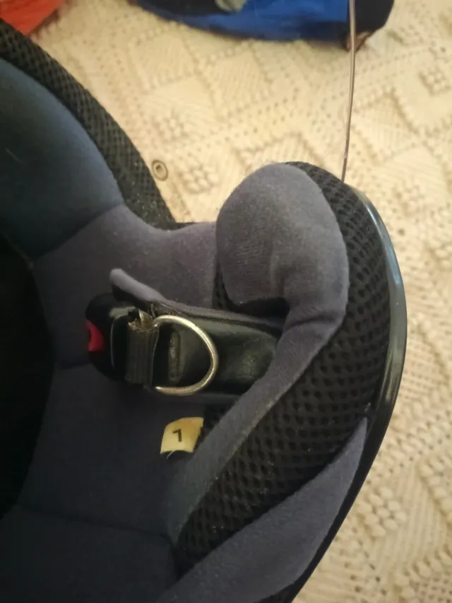 Casco de moto rojo HKS