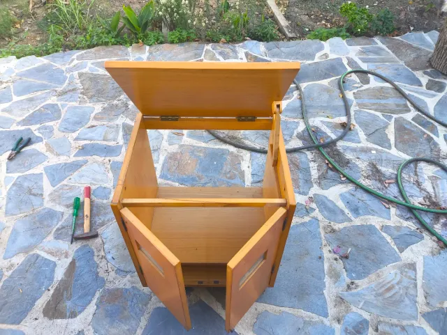 Mueble auxiliar madera con apertura superior