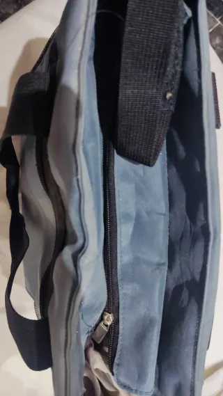 Bolso bebé práctico con compartimentos