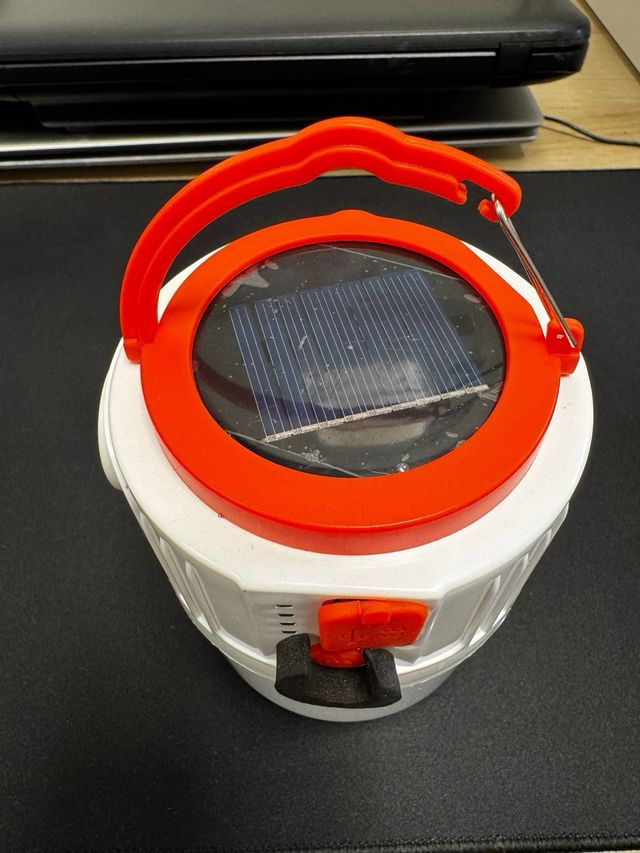 Luz solar LED recargable