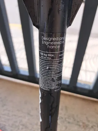 Patinete Oxelo scooter rojo.